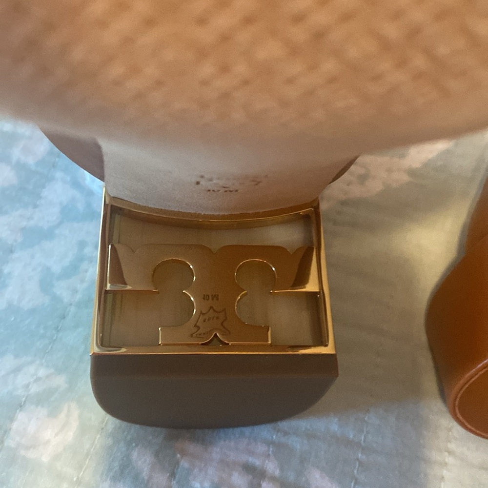 Tory Burch sandal. NWT size 10 - Picture 4 of 4